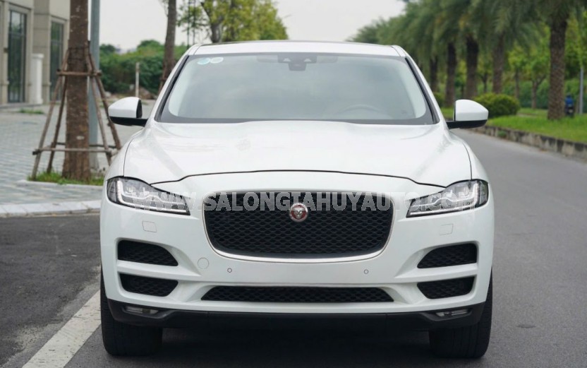 F-Pace Prestige 2016