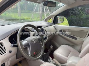 Xe Toyota Innova 2.0E 2015