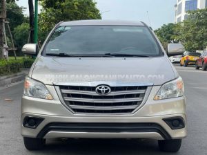 Xe Toyota Innova 2.0E 2015