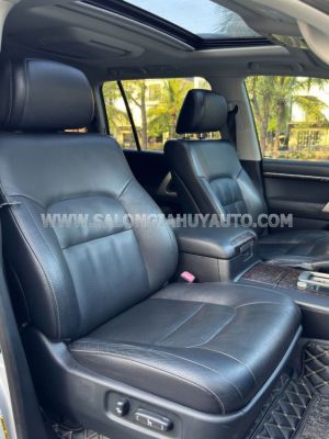 Xe Toyota Land Cruiser 5.7 V8 2014